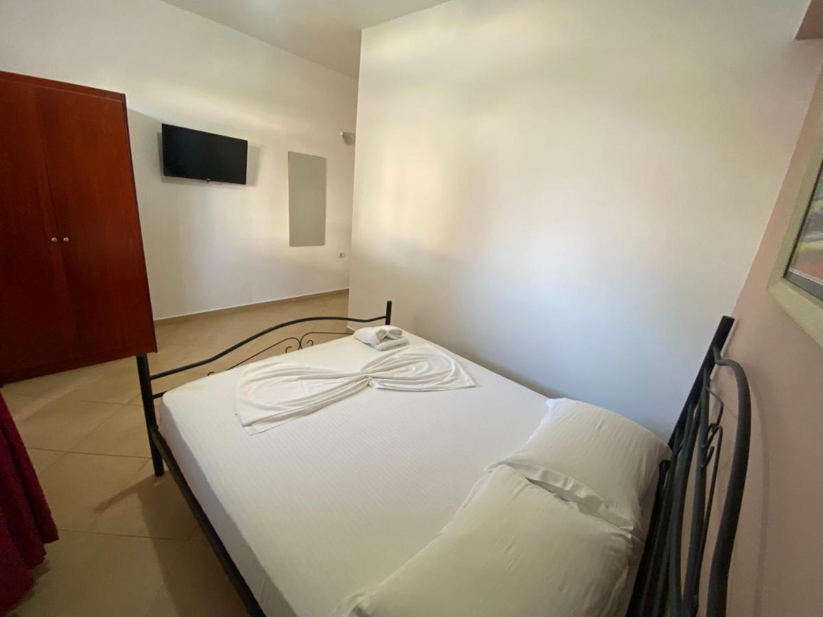 Resol Hotel Ksamil Esterno foto